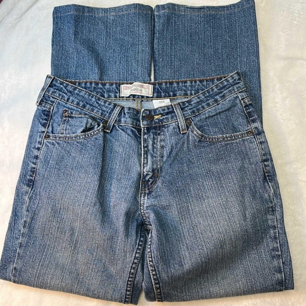 Levi Strauss Stretch Low Rise Bootcut Ladies Misses 6M Jeans. EUC. Shortened.